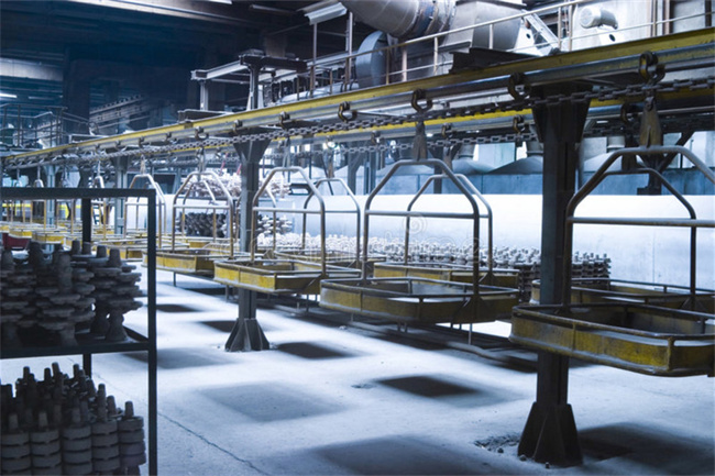 油液監測儀器是用于監測和分析各種潤滑油、液壓油、傳動油和其他工業油液的工具。這些儀器可以用于檢測油液的化學成分、污染物、酸堿度、粘度和其他參數，以幫助確保機械設備的正常運行和維護。